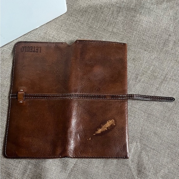 2/$30 Leteulo Wallet Brown Wallet/Organizer - Picture 8 of 9